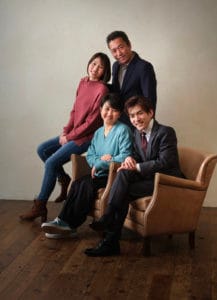 男の子成人記念家族4人